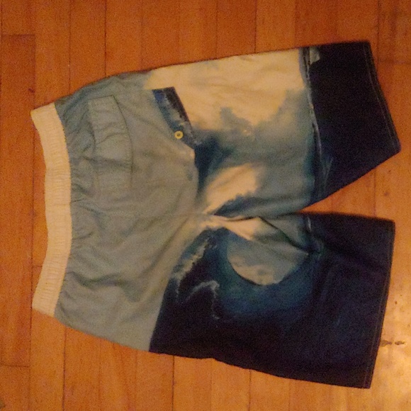 Used Boys swim shorts, wave patterned, XL (14-16), Old Navy - Picture 4 of 4